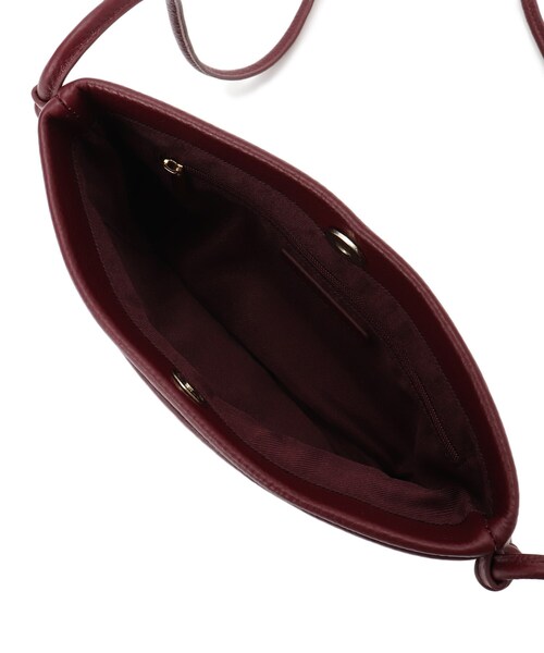 UNTITLED（アンタイトル）の「◆レザーマルチショルダーバッグ（ショルダーバッグ・レディース・ブラック/サンドベージュ/ワインレッド・00）」の4枚目の写真