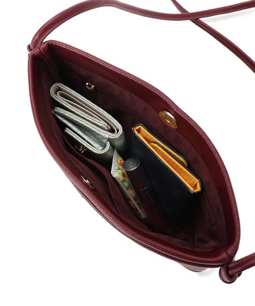 UNTITLED（アンタイトル）の「◆レザーマルチショルダーバッグ（ショルダーバッグ・レディース・ブラック/サンドベージュ/ワインレッド・00）」の6枚目の写真
