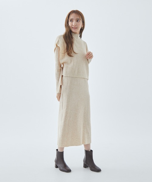 Fabulous Angela（ファビュラスアンジェラ）の「ドロップショルダーベスト付ワンピース（ワンピース・レディース・モカ/ネイビー/ベージュ・FREE）」の4枚目の写真