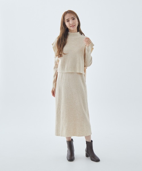 Fabulous Angela（ファビュラスアンジェラ）の「ドロップショルダーベスト付ワンピース（ワンピース・レディース・モカ/ネイビー/ベージュ・FREE）」の5枚目の写真