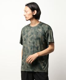 PUMA（プーマ）の「PUMA プーマ トレーニング パフォーマンス AOP ショートスリーブ Tシャツ（Tシャツ/カットソー・メンズ）」