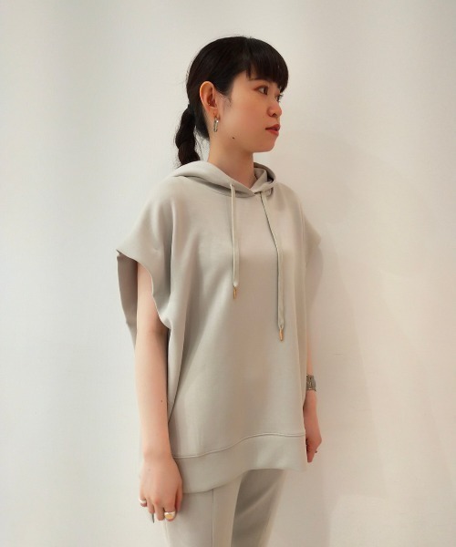 DROIT BELLO（ドロイトベロ）の「DROIT BELLO（ドロイトベロ）ライトダンボールノースリフーディ（パーカー・レディース・ライトグレー/ブラック/グレー・FREE）」の13枚目の写真