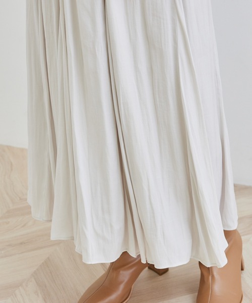 ROPE' PICNIC（ロペピクニック）の「サテンジョーゼットマチ付スカート（スカート・レディース・チャコールグレー/ライトグレー/サックスブルー・38）」の11枚目の写真