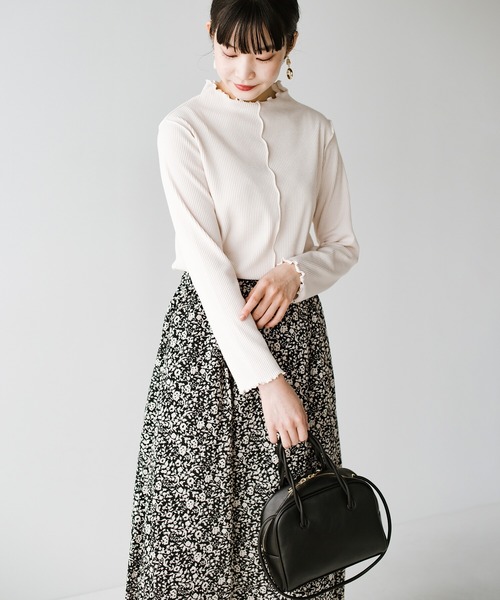 haco!（ハコ）の「着映え着まわしお手のもの　大人かわいい便利なリブメローカットソートップス（Tシャツ/カットソー・レディース・ピンク/アイボリー/ライトブラウン・SMALL/MEDIUM/LARGE/X-LARGE）」の2枚目の写真