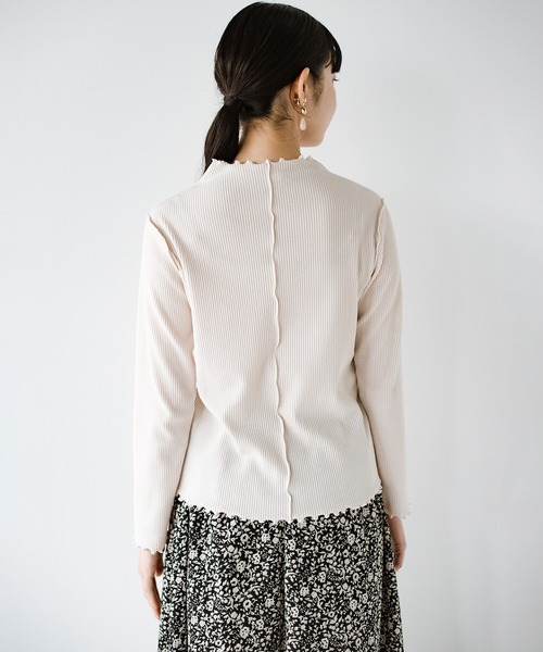 haco!（ハコ）の「着映え着まわしお手のもの　大人かわいい便利なリブメローカットソートップス（Tシャツ/カットソー・レディース・ピンク/アイボリー/ライトブラウン・SMALL/MEDIUM/LARGE/X-LARGE）」の5枚目の写真