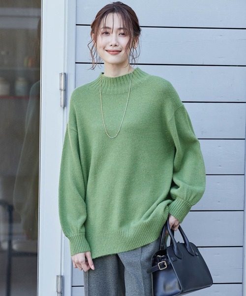 GLOBAL WORK(グローバルワーク)の「フワフワHugmeスタンドネック/952801(ニット/セーター・レディース・チャコールグレー/ライトブルー/ベージュ/ピンク/イエロー/グリーン/アイボリー/ラベンダー/ブルー・MEDIUM/LARGE)」の4枚目の写真