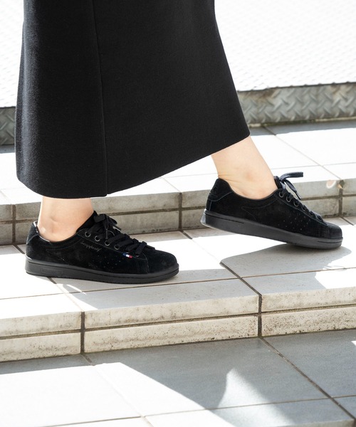 le coq sportif(ルコックスポルティフ)の「LA ローラン LE /メンズ レディース ユニセックス シューズ スニーカー 靴 ライフスタイル カジュアル ムーブウェア スポーツウェア(スニーカー・メンズ・ブラック/ホワイト/ベージュ/ネイビー/グレー・25.0cm/28.0cm/27.0cm/22.5cm/24.5cm/23.0cm/26.5cm/23.5cm/24.0cm/25.5cm/26.0cm/27.5cm/28.5cm)」の3枚目の写真