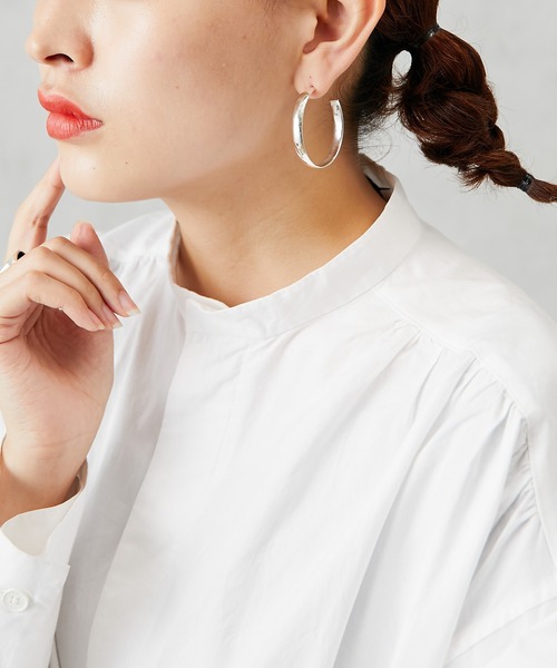 ear PAPILLONNER(イアパピヨネ)の「シルバー925平フープピアス(ピアス(両耳用)・レディース・シルバー・FREE)」の3枚目の写真