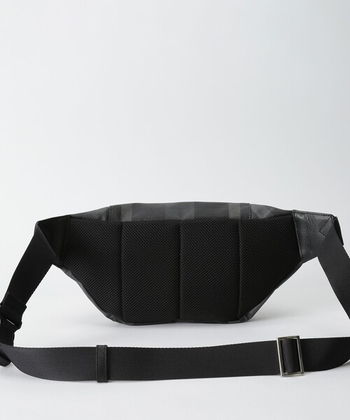 BLACK LABEL CRESTBRIDGE（ブラックレーベル・クレストブリッジ）の