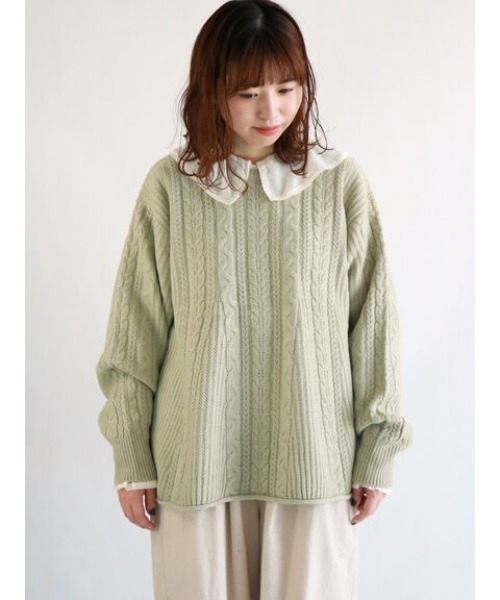 Samansa Mos2(サマンサ モスモス)の「35th裾フレアケーブル柄ニット(ニット/セーター・レディース・ベージュ/グリーン/チャコール/キナリ・フリ-)」の4枚目の写真