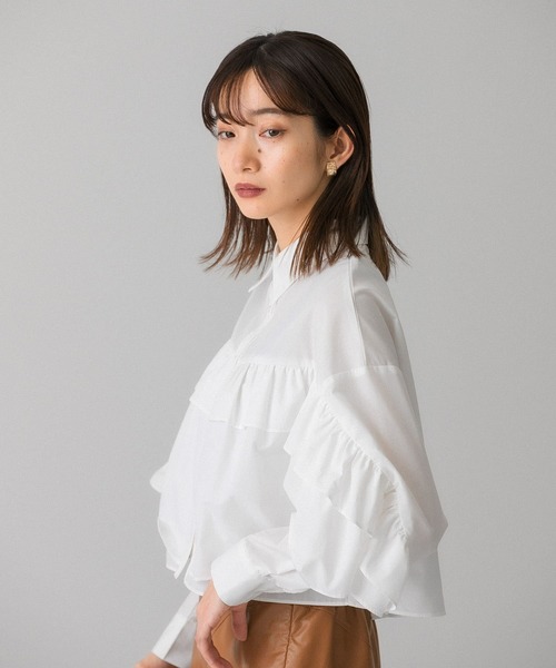 KBF（ケイビーエフ）の「ラッフルフリルシャツ（シャツ/ブラウス・レディース・ホワイト/ブラック/カーキ・ONE）」の13枚目の写真
