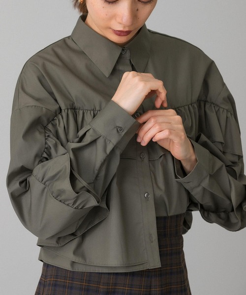 KBF（ケイビーエフ）の「ラッフルフリルシャツ（シャツ/ブラウス・レディース・ホワイト/ブラック/カーキ・ONE）」の6枚目の写真