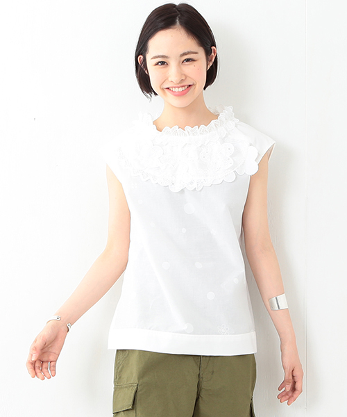 BEAMS BOY(ビームスボーイ)の「TORI-TO / スモッグ ノースリーブ シャツ(シャツ/ブラウス・レディース・ホワイト/ホワイト系その他・ONE SIZE)」の2枚目の写真