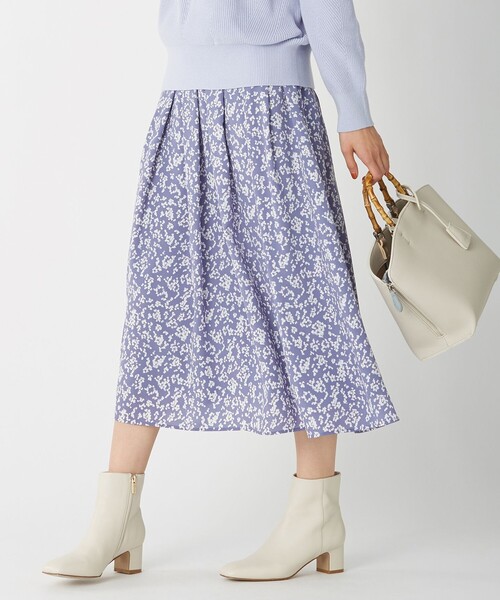 J.PRESS Ladies（J.プレス レディス）の「【洗える】ポリエステルデシンフラワープリント スカート（スカート・レディース・ネイビー系5/ライラック系5・XS）」の2枚目の写真