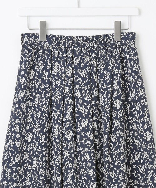 J.PRESS Ladies（J.プレス レディス）の「【洗える】ポリエステルデシンフラワープリント スカート（スカート・レディース・ネイビー系5/ライラック系5・XS）」の10枚目の写真