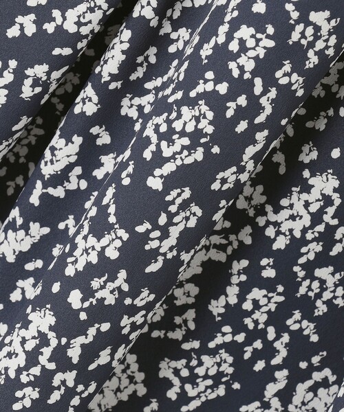 J.PRESS Ladies（J.プレス レディス）の「【洗える】ポリエステルデシンフラワープリント スカート（スカート・レディース・ネイビー系5/ライラック系5・XS）」の13枚目の写真
