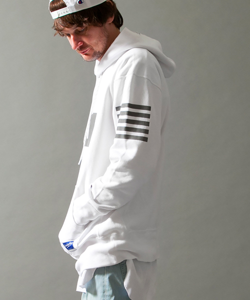 MONKEY TIME（モンキータイム）の「＜monkey time × Champion＞ ∴ RW/HOOD ref/パーカー ◆（パーカー・メンズ・ホワイト/ブラック・SMALL/LARGE/MEDIUM）」の11枚目の写真