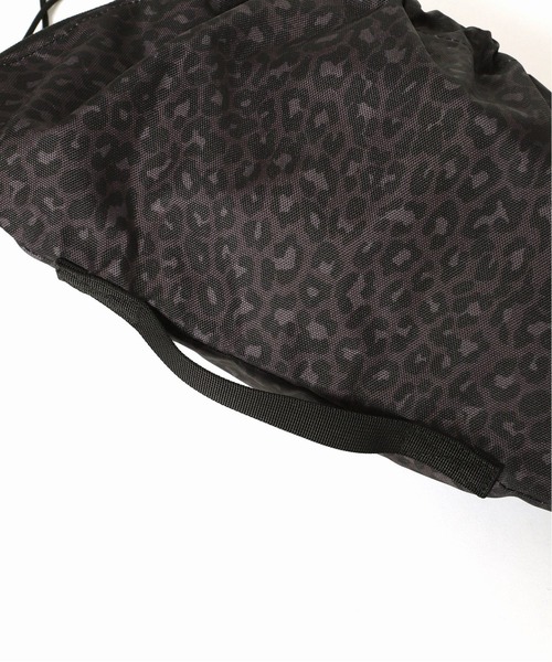 U by SPICK&SPAN(ユーバイスピックアンドスパン)の「【Drifter/ドリフター】クラッチポーチ◆(クラッチバッグ・レディース・ホワイト/ブラック系その他・FREE)」の4枚目の写真