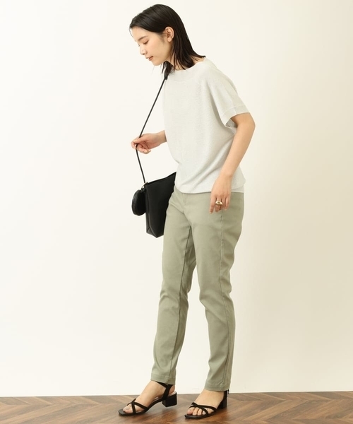 a.v.v(アーヴェヴェ)の「ハイパーストレッチ美脚スリムパンツ(その他パンツ・レディース・カーキ/ライトグレー/チャコールグレー/ブラック・34/38/36/40/32/42/44)」の8枚目の写真