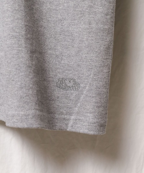 FRUIT OF THE LOOM（フルーツオブザルーム）の「/FRUIT OF THE LOOM/7oz HEAVY WEIGHT BIG T（Tシャツ/カットソー・メンズ・杢グレー/ホワイト/ブラック/カーキ・LARGE/X-LARGE/MEDIUM）」の6枚目の写真