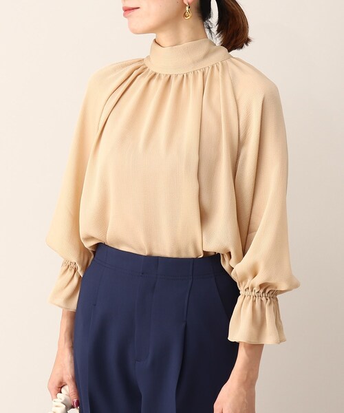 UNTITLED（アンタイトル）の「◆【STORY掲載】ヨーリューストライプブラウス（シャツ/ブラウス・レディース・ベージュ系その他6/ブルー系2/ベージュ系その他2・44/02/04/00/48）」の2枚目の写真