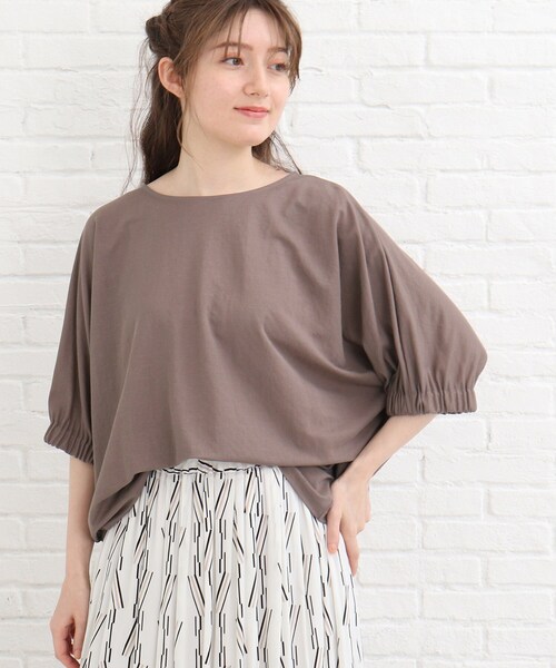 SHOO・LA・RUE（シューラルー）の「◆【接触冷感/洗える/袖ギャザー】ドルマントップス（Tシャツ/カットソー・レディース・カーキ/ブラック/ブラウン系その他/アイボリー/ピンク系その他/ダークオレンジ/パープル系4・00）」の22枚目の写真