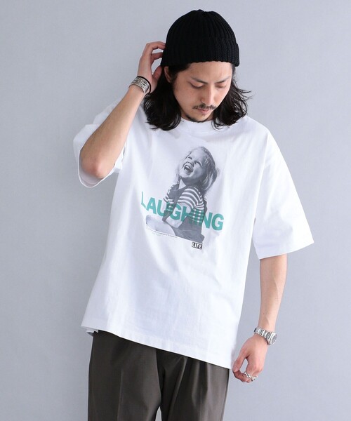 SHIPS(シップス)の「SHIPS: LIFE MAGAZINE フォトプリント Tシャツ(Tシャツ/カットソー・メンズ・ホワイト/ライトホワイト/ストーン/ホワイト系/オフホワイト・SMALL/MEDIUM/LARGE/X-LARGE)」の5枚目の写真