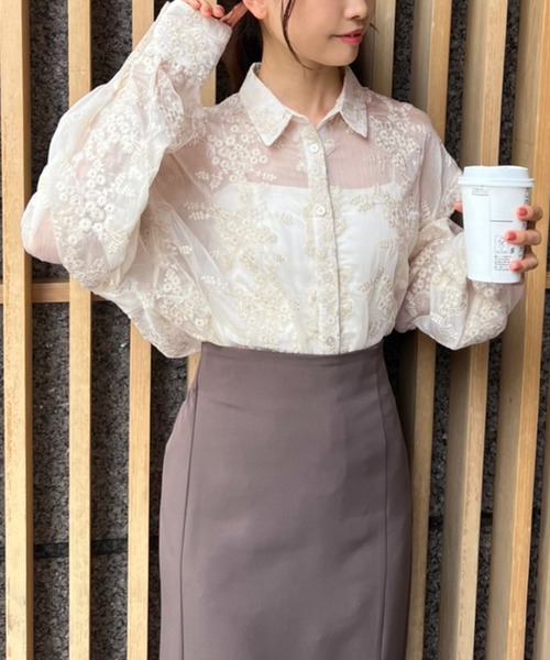 one after another NICE CLAUP(ワンアフターアナザーナイスクラップ)の「シアー刺しゅうシャツ(シャツ/ブラウス・レディース・アイボリー/オフホワイト/ミント・FREE)」の20枚目の写真
