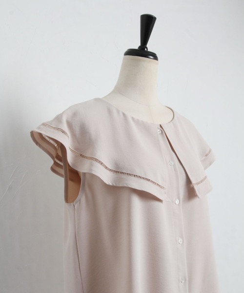 tocco closet(トッコ クローゼット)の「ハシゴレース切り替えビックカラーブラウス(シャツ/ブラウス・レディース・オフホワイト/ブラック/ベージュ・M)」の16枚目の写真