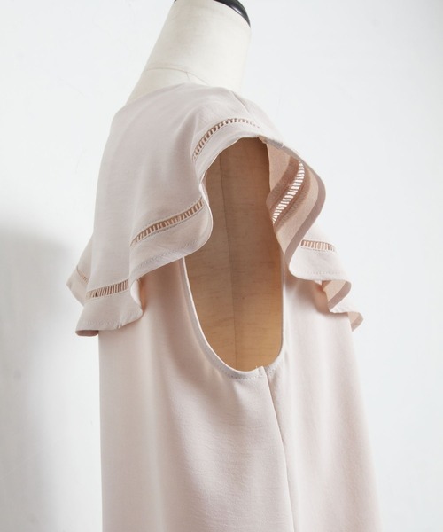 tocco closet(トッコ クローゼット)の「ハシゴレース切り替えビックカラーブラウス(シャツ/ブラウス・レディース・オフホワイト/ブラック/ベージュ・M)」の10枚目の写真