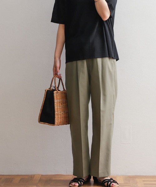 URBAN RESEARCH DOORS（アーバンリサーチドアーズ）の「ストレートイージーパンツ（その他パンツ・レディース・カーキ/ブラック/ベージュ・MEDIUM）」の7枚目の写真