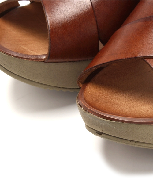 ROSE BUD（ローズバッド）の「SG522 LEATHER ANKLE STRAP WEDGE SANDAL（サンダル・レディース・ブラウン/ブラック・36/39/38/35/37）」の3枚目の写真