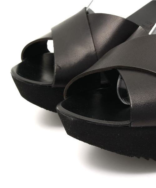 ROSE BUD（ローズバッド）の「SG522 LEATHER ANKLE STRAP WEDGE SANDAL（サンダル・レディース・ブラウン/ブラック・36/39/38/35/37）」の14枚目の写真