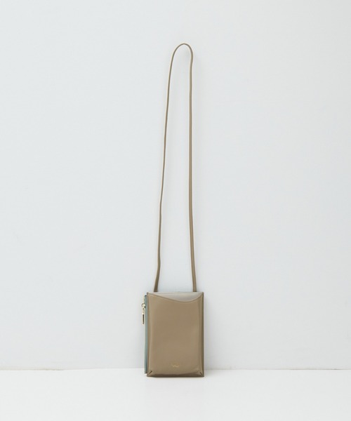 LOWELL things(ロウェル シングス)の「Reles/レザーマルチミニショルダーバッグ/モバイルポーチ/スマホショルダー(ショルダーバッグ・レディース・グリーン/ピンク/その他/ダークグリーン/イエロー/シャンパン/ラベンダー・フリー)」の3枚目の写真