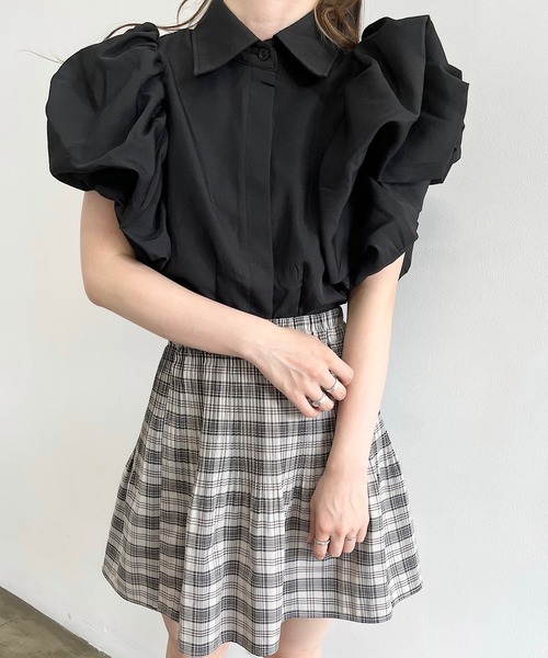 titty&Co. PETIT by poyo(ティティーアンドコープティバイポヨ)の「【titty&Co. PETIT by POYO】ボリュームスリーブブラウス(シャツ/ブラウス・レディース・ホワイト/ブラック・FREE)」の4枚目の写真