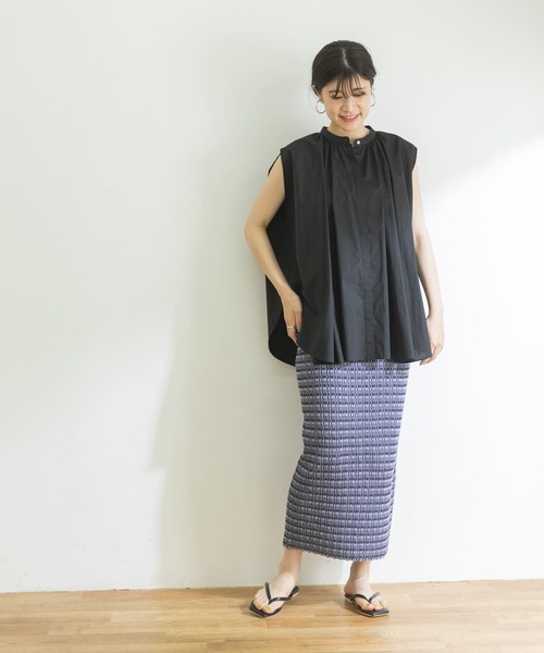 URBAN RESEARCH(アーバンリサーチ)の「ジオメトリックニットスカート(スカート・レディース・ブラック系その他/ブルー系その他・FREE)」の13枚目の写真