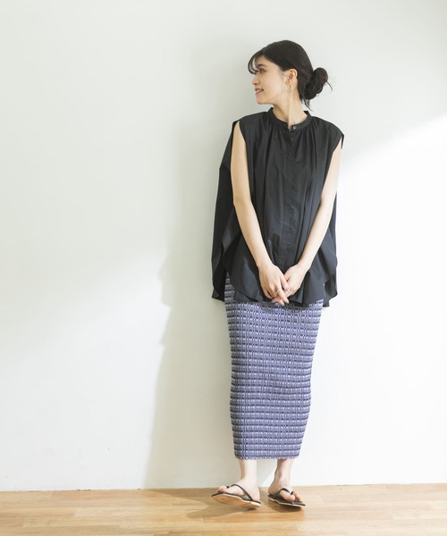 URBAN RESEARCH(アーバンリサーチ)の「ジオメトリックニットスカート(スカート・レディース・ブラック系その他/ブルー系その他・FREE)」の14枚目の写真