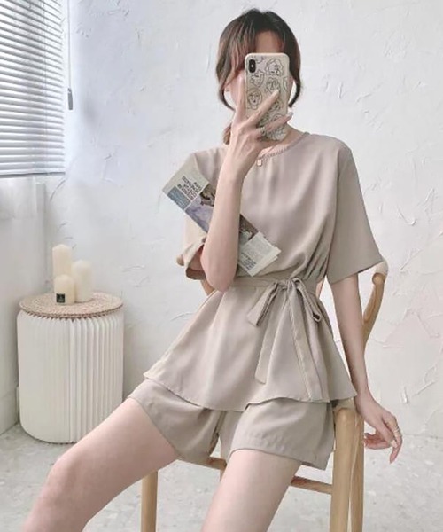 Girly Doll(ガーリードール)の「ブラウス+ショートパンツ 2点セットアップ(セットアップ・レディース・ブラウン/ブルー/ブラック/ピンク/ベージュ・F)」の8枚目の写真