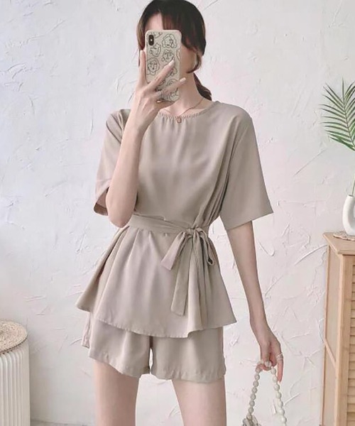Girly Doll(ガーリードール)の「ブラウス+ショートパンツ 2点セットアップ(セットアップ・レディース・ブラウン/ブルー/ブラック/ピンク/ベージュ・F)」の6枚目の写真
