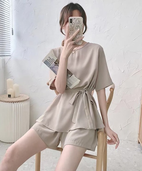 Girly Doll(ガーリードール)の「ブラウス+ショートパンツ 2点セットアップ(セットアップ・レディース・ブラウン/ブルー/ブラック/ピンク/ベージュ・F)」の16枚目の写真