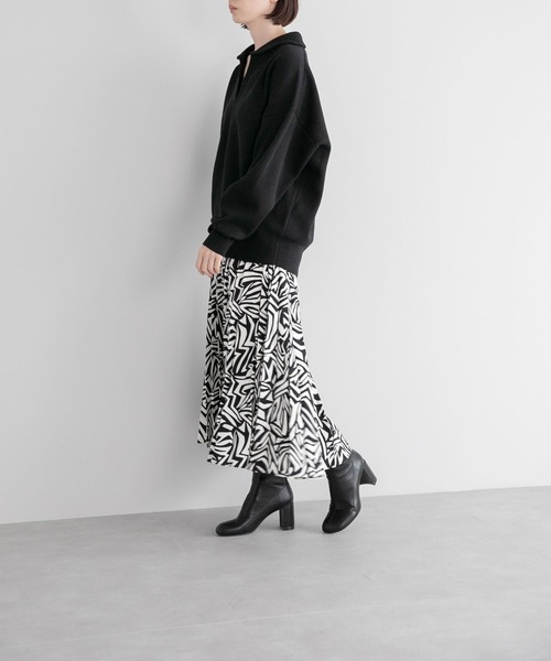 yuw（ユウ）の「プリントプリーツスカート　164291（スカート・レディース・ブラック系その他/ブラウン系その他/ブルー系その他/パープル系その他・FREE）」の6枚目の写真