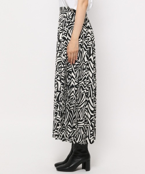 yuw（ユウ）の「プリントプリーツスカート　164291（スカート・レディース・ブラック系その他/ブラウン系その他/ブルー系その他/パープル系その他・FREE）」の19枚目の写真