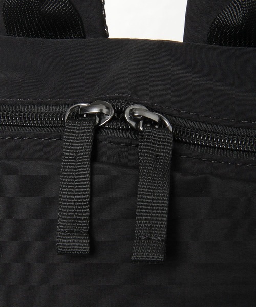 studio CLIP(スタディオクリップ)の「10ポケット撥水リュック(バックパック/リュック・レディース・ブラック/ベージュ/グレー/チャコール・FREE)」の10枚目の写真