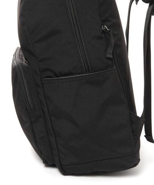 studio CLIP(スタディオクリップ)の「10ポケット撥水リュック(バックパック/リュック・レディース・ブラック/ベージュ/グレー/チャコール・FREE)」の12枚目の写真