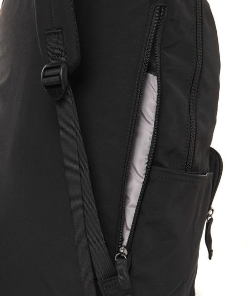 studio CLIP(スタディオクリップ)の「10ポケット撥水リュック(バックパック/リュック・レディース・ブラック/ベージュ/グレー/チャコール・FREE)」の15枚目の写真