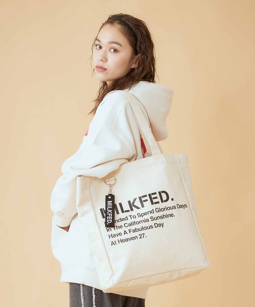 MILKFED.(ミルクフェド)の「STENCIL PC TOTE(トートバッグ・レディース・ベージュ/ホワイト/ブラック・ONE SIZE)」の15枚目の写真