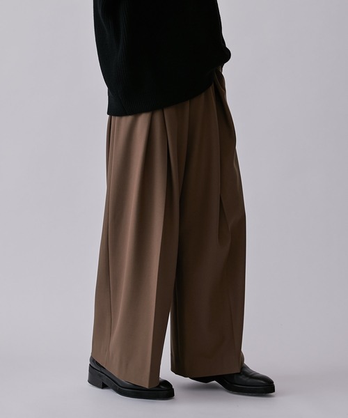 Lui's ロマンスワイドタックパンツ Lui's（ルイス）の「ウォームロマンスワイドタックパンツ