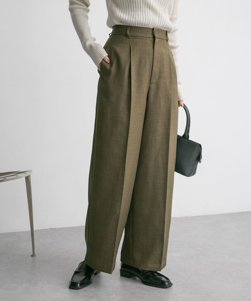 KBF（ケイビーエフ）の「タックWIDEストレートパンツ（その他パンツ・レディース・チャコールグレー/ブラウン系その他・ONE）」の3枚目の写真