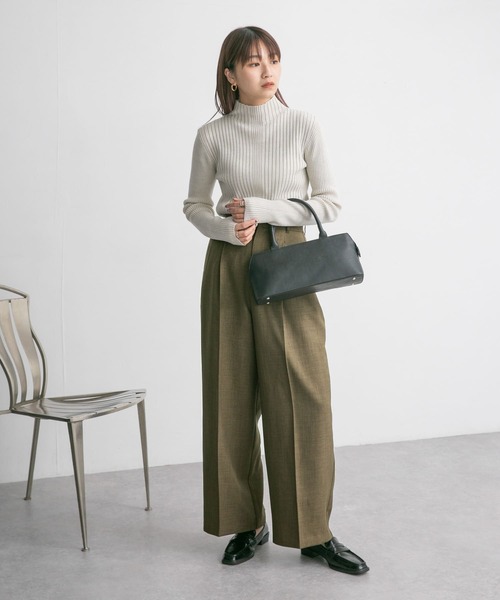 KBF（ケイビーエフ）の「タックWIDEストレートパンツ（その他パンツ・レディース・チャコールグレー/ブラウン系その他・ONE）」の6枚目の写真