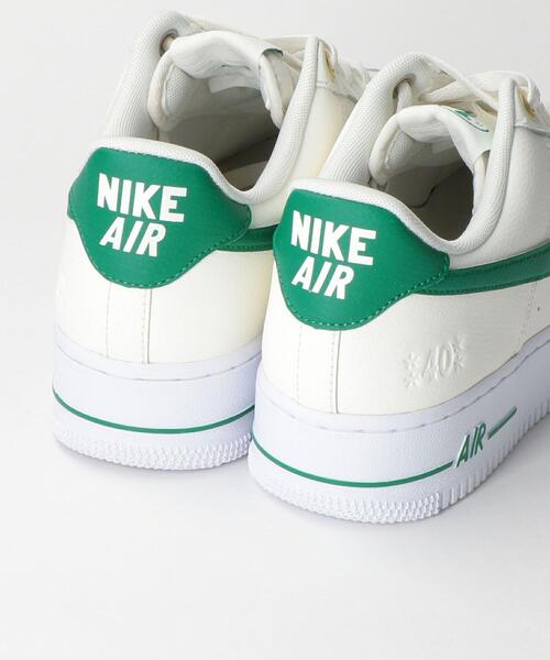 NIKE（ナイキ）の「【WEB限定】＜NIKE＞AIR FORCE 1 '07 LV8 40周年 スニーカー（スニーカー・メンズ・ホワイト/オフホワイト・27cm/27.5cm/26.5cm/28cm/26cm）」の8枚目の写真